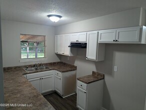 2628 Hillcrest Dr in Horn Lake, MS - Building Photo - Building Photo