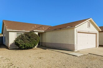 11834 W Corrine Dr in El Mirage, AZ - Foto de edificio - Building Photo