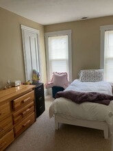 23 Woodlawn Ave in Fairport, NY - Foto de edificio - Building Photo