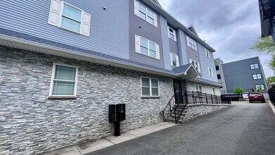 1110 Magnolia Ave in Elizabeth, NJ - Building Photo - Building Photo