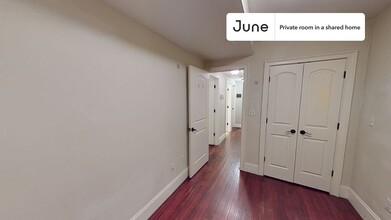 Private bedroom in 5 bed/2 bath Home in Boston, MA - Building Photo - Building Photo