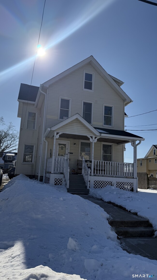 property at 2 Lowndes Ave