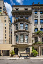 5 E 67th St in New York, NY - Building Photo - Building Photo