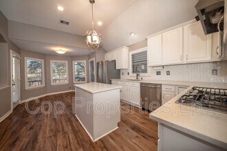 1926 Simpson Trail in San Antonio, TX - Building Photo - Building Photo