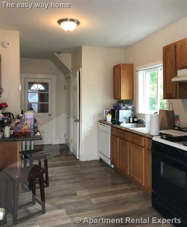 123 Winthrop St in Medford, MA - Building Photo - Building Photo