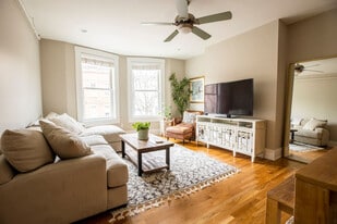 1407 Vine St in Cincinnati, OH - Building Photo