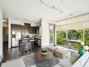 Trinity Commons in Durham, NC - Foto de edificio - Building Photo