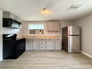 8240 Krag Dr in Hudson, FL - Building Photo - Building Photo