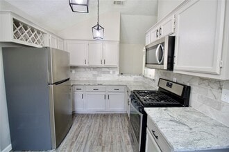 6022 Thom Rd in Humble, TX - Building Photo - Building Photo