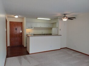 2001 Bryant Ave S in Minneapolis, MN - Foto de edificio - Interior Photo