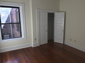 1574 Beacon St, Unit 1 in Brookline, MA - Building Photo - Building Photo