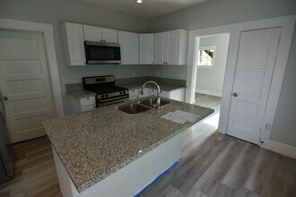 1336 S Catalina St in Los Angeles, CA - Building Photo - Building Photo