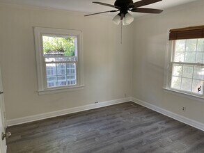 1860 10th St, Unit 20 in Santa Monica, CA - Building Photo - Building Photo