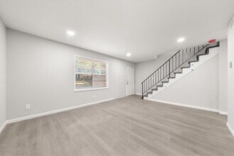 2637 Lester St in Atlanta, GA - Building Photo - Building Photo