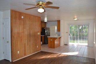 4797 Leah Ct in Tallahassee, FL - Foto de edificio - Building Photo