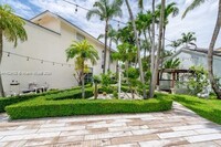 9870 NW 47th Terrace in Doral, FL - Building Photo - Building Photo