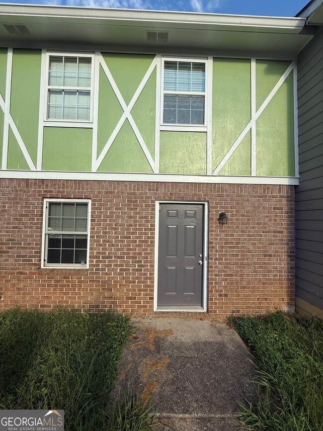 property at 5770 Old Gordon Rd