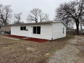 143 St James Ln in Sauget, IL - Building Photo - Building Photo