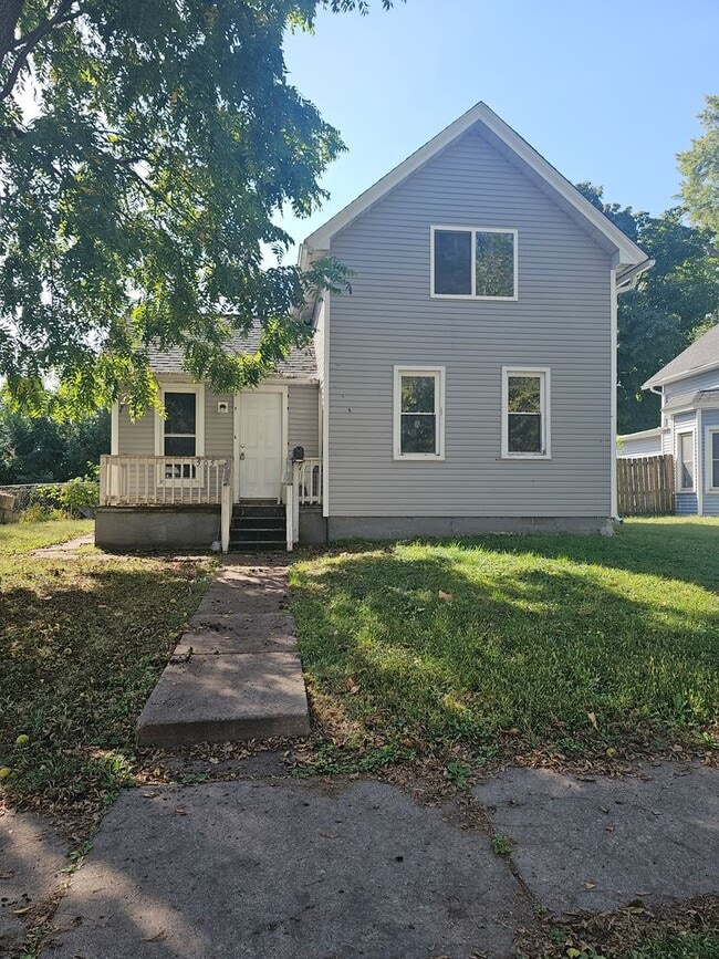 property at 505 W 17th St