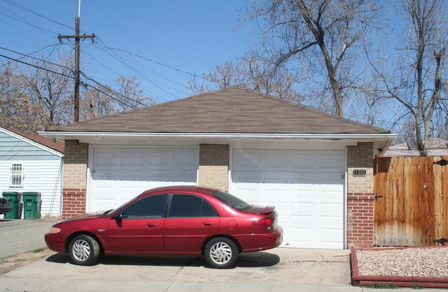 11305 E 17th Ave in Aurora, CO - Building Photo - Building Photo