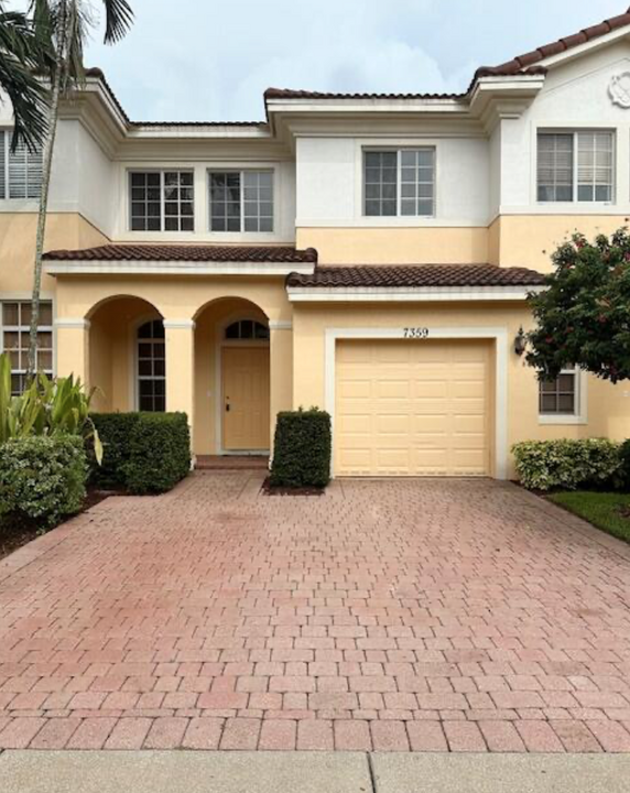 7359 Briella Dr in Boynton Beach, FL - Building Photo