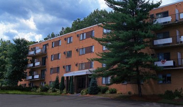 Parma Park East & West - Seniors 55+ in Parma, OH - Building Photo - Building Photo