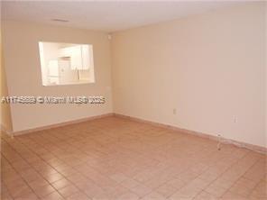 9476 Palm Cir S in Pembroke Pines, FL - Building Photo