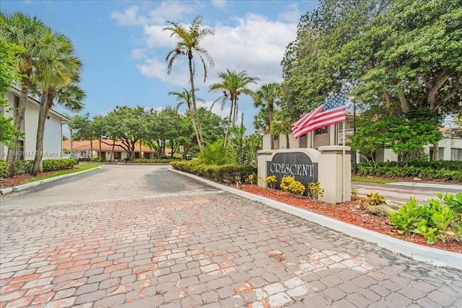 3212 Coral Lake Ln in Coral Springs, FL - Building Photo - Building Photo