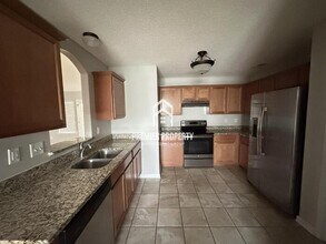 9428 Eckley Pl in Cordova, TN - Foto de edificio - Building Photo