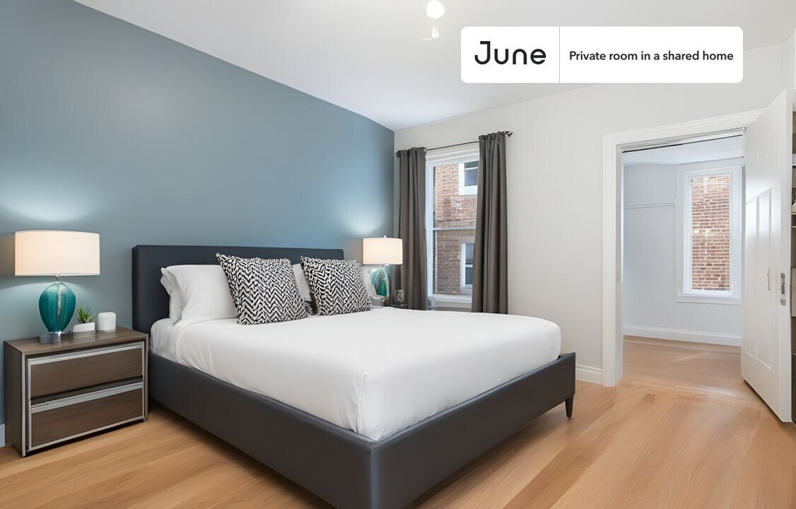 Room in Shared 5 bed/2 bath home in Boston, MA - Building Photo