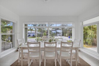 1031 NE Little River Dr in Miami, FL - Building Photo - Building Photo