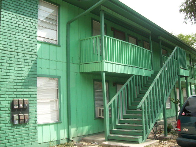 1704 Ringgold Rd in Brownsville, TX - Building Photo - Building Photo