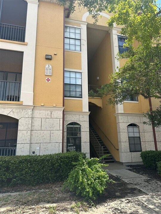 6159 Metrowest Blvd in Orlando, FL - Building Photo