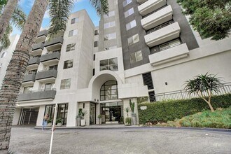 10601 Wilshire Blvd, Unit 619 in Los Angeles, CA - Building Photo - Building Photo