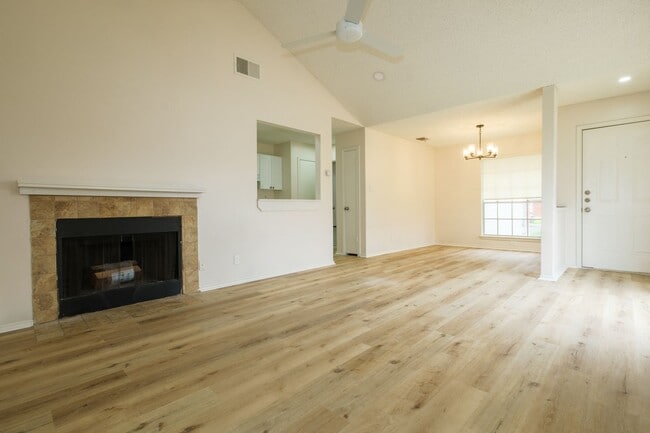 7003 Silver Canyon in San Antonio, TX - Building Photo - Building Photo