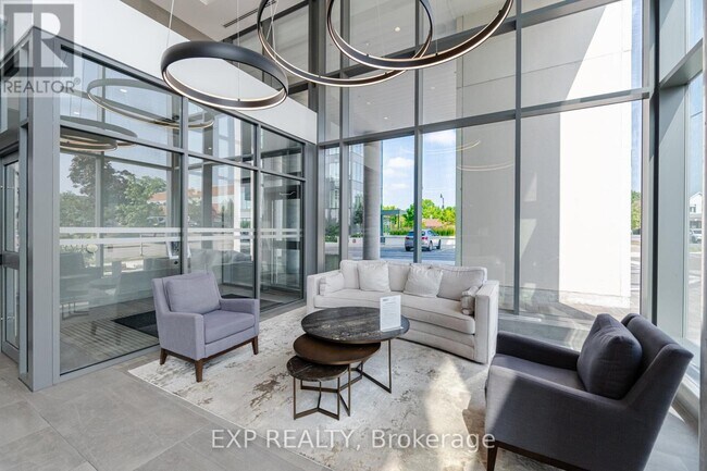 15 Lynch St in Brampton, ON - Building Photo - Building Photo