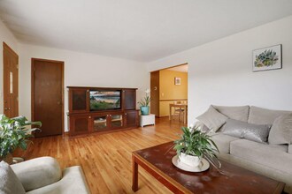 656 17th Ave NW in New Brighton, MN - Building Photo - Building Photo