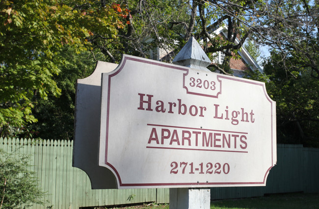 Harbor Lights Apartments in Richmond, VA - Building Photo - Building Photo