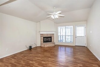 3411 Austin St in Gainesville, TX - Building Photo - Building Photo