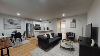 Hoskins 90 at Bishop Ridge in Dallas, TX - Building Photo