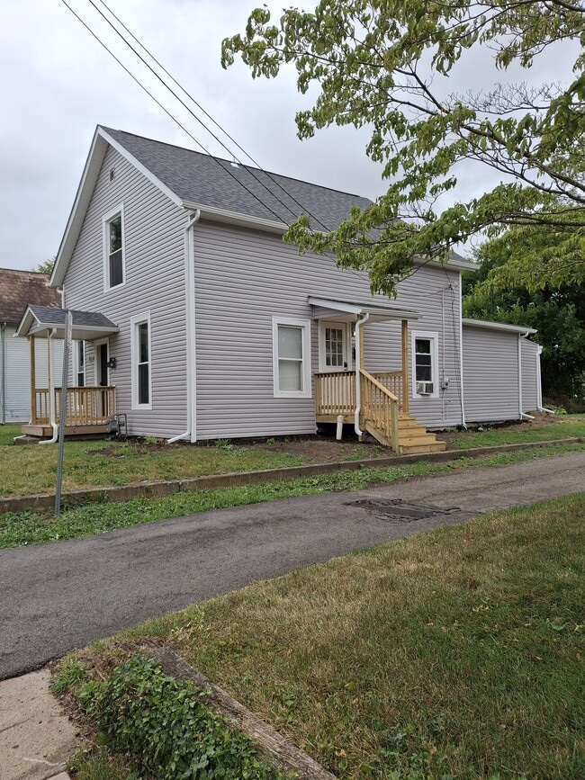 51 Columbia St, Unit UPPER-unit C