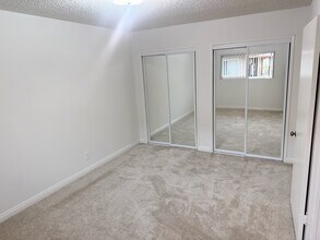 Vanderbilt West in Redondo Beach, CA - Foto de edificio - Building Photo