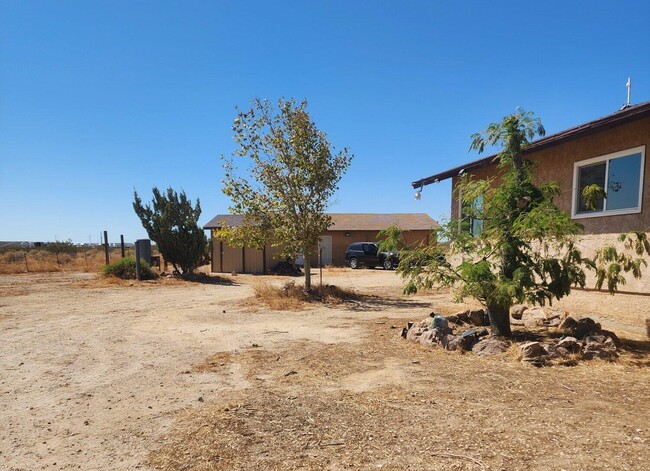 9201 Shirley St in Mojave, CA - Building Photo - Building Photo