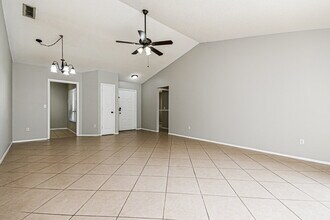 3071 Bloomsbury Dr in Kissimmee, FL - Building Photo - Building Photo