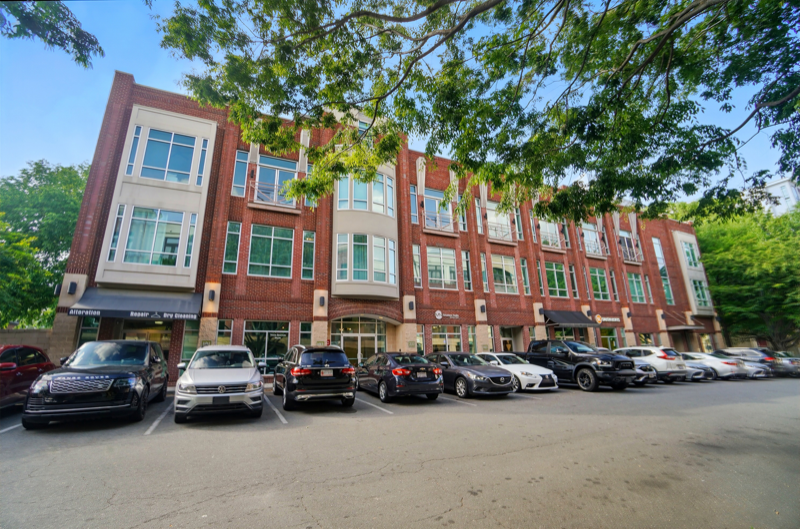 2133 Southend Dr in Charlotte, NC - Building Photo