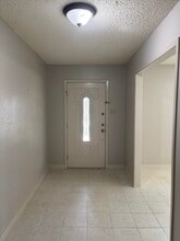 213 S Dakota St in Laredo, TX - Building Photo - Building Photo