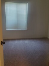 5601 Arbor Ct in Bakersfield, CA - Building Photo - Building Photo