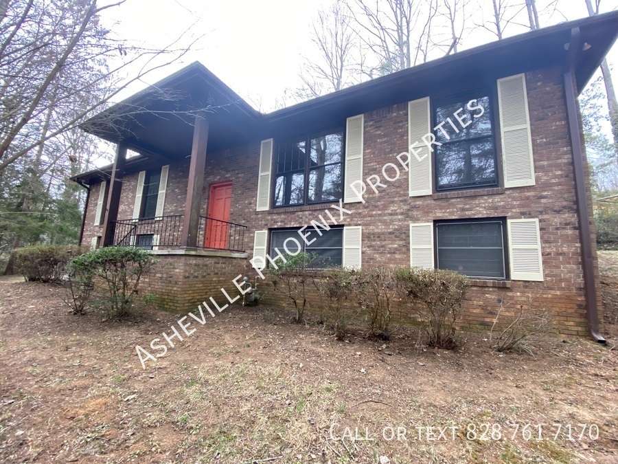 20 Ferncliff Dr in Asheville, NC - Building Photo