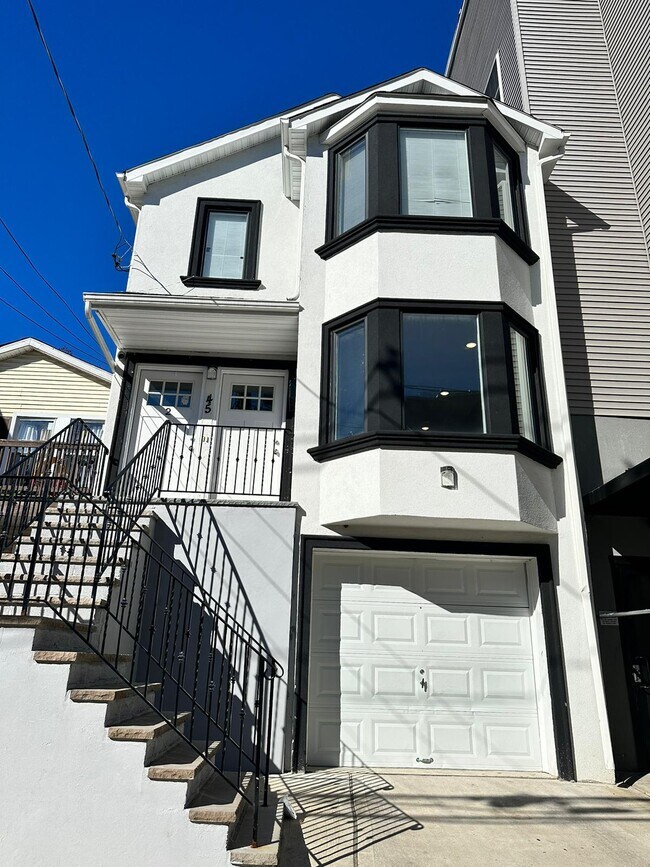 45 12th Ave Apartments and Nearby Paterson Apartments For Rent Paterson, NJ