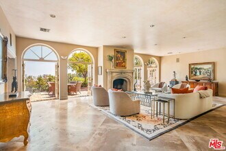 10820 Ambazac Way in Los Angeles, CA - Building Photo - Building Photo